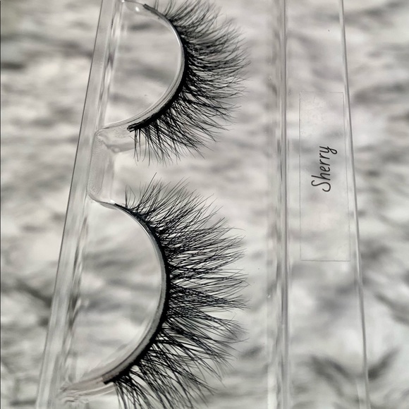 “Sherry” || Lashful Lengths Luxury Mink Eyelashes - Picture 4 of 7